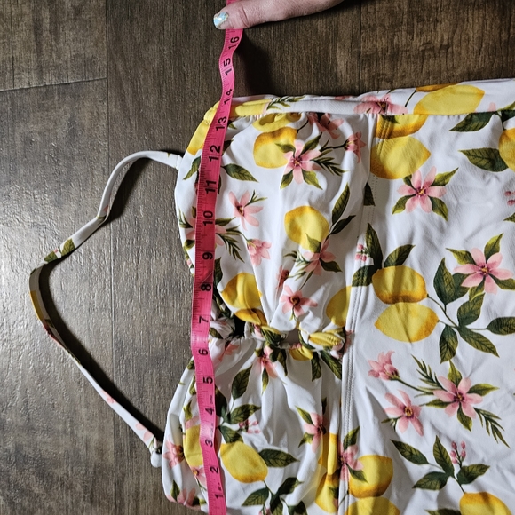 Kona sol lemon print 1 piece bathing suit Medium - Picture 3 of 7